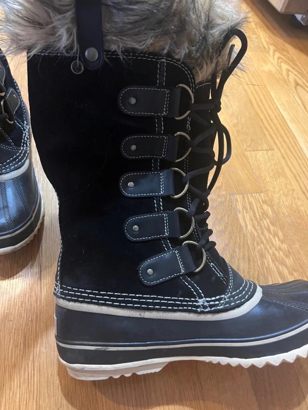 SOREL Joan of Arctic Waterproof Winter Snow Boots Black Women’s Size 9